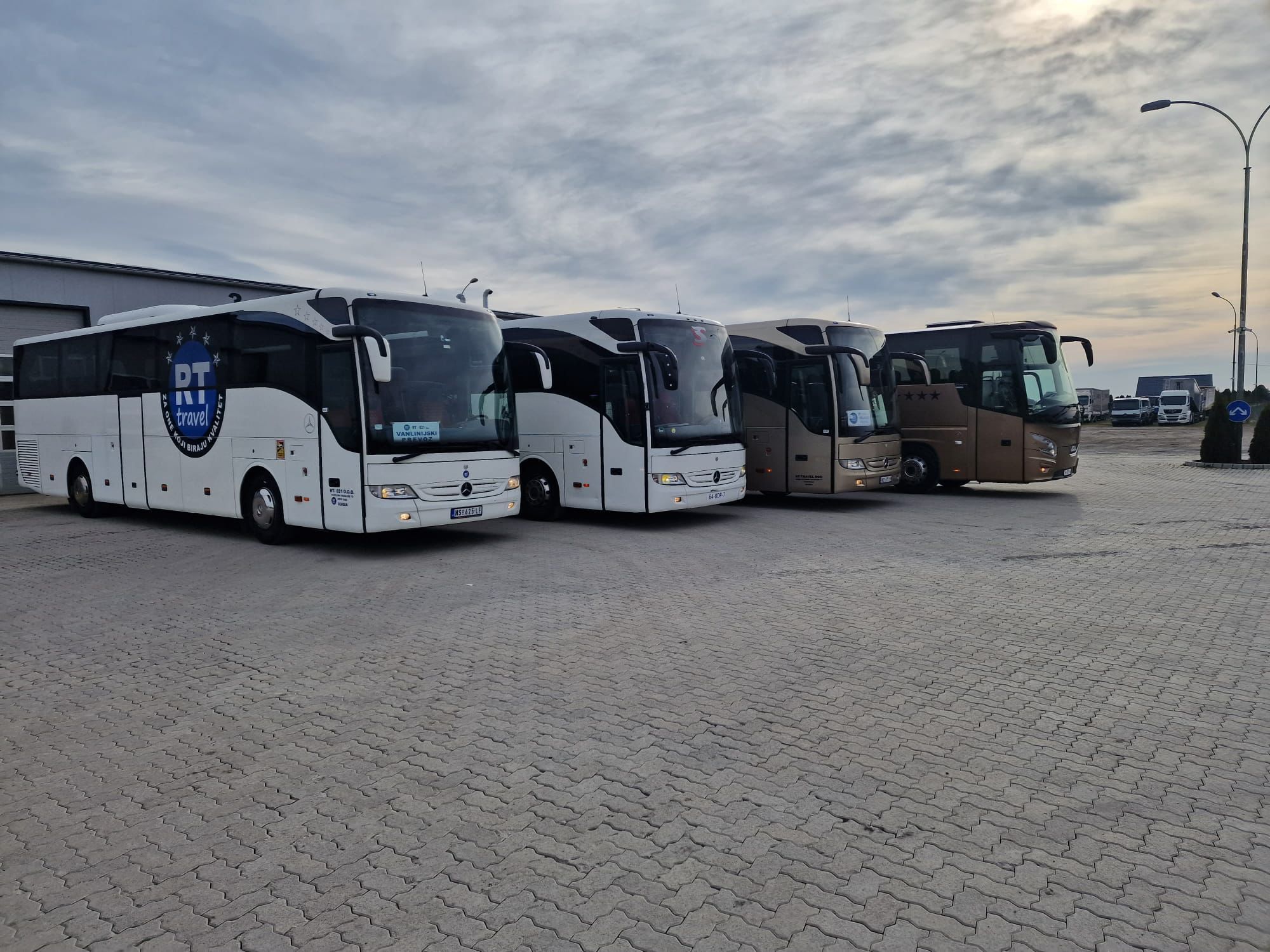 services-08 1000189044